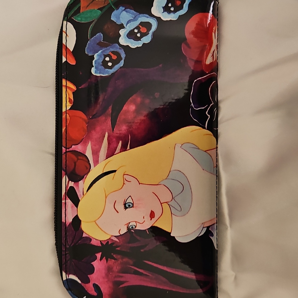 Alice in Wonderland Themed Women's Wallet